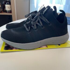REI Beyonder Men’s Sneaker - Size 8 - new/never worn without tags/box